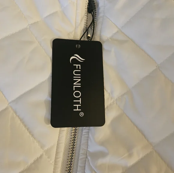 New Quilted Vest - Picture 6 of 6